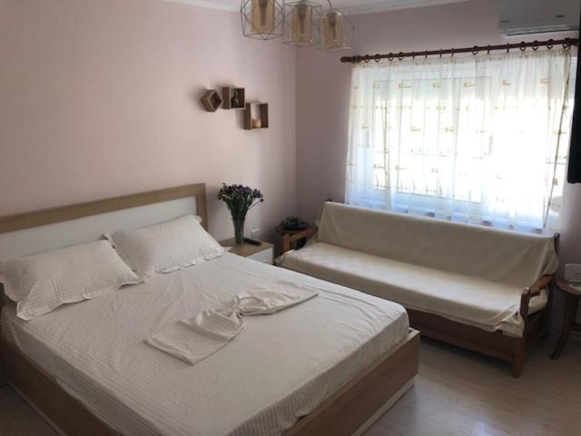 Itan'S Apartment-Lovely Guest Apartment In Center Tirana Exterior foto